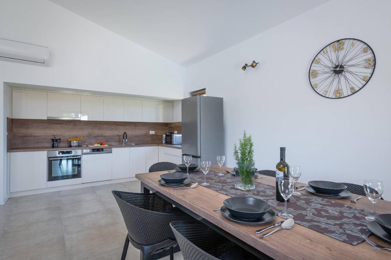 Holiday House Luca Πόρετς Εξωτερικό φωτογραφία