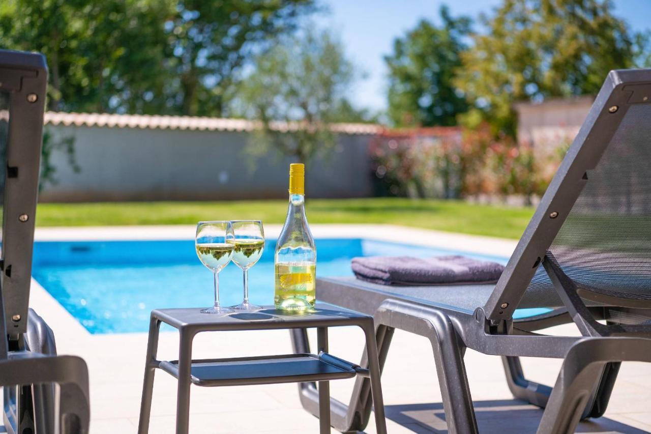 Holiday House Luca Πόρετς Εξωτερικό φωτογραφία